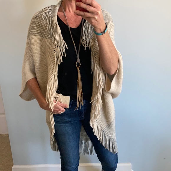 Oatmeal & Grey Fringed Sweater Kimono/Wrap - Picture 2 of 8